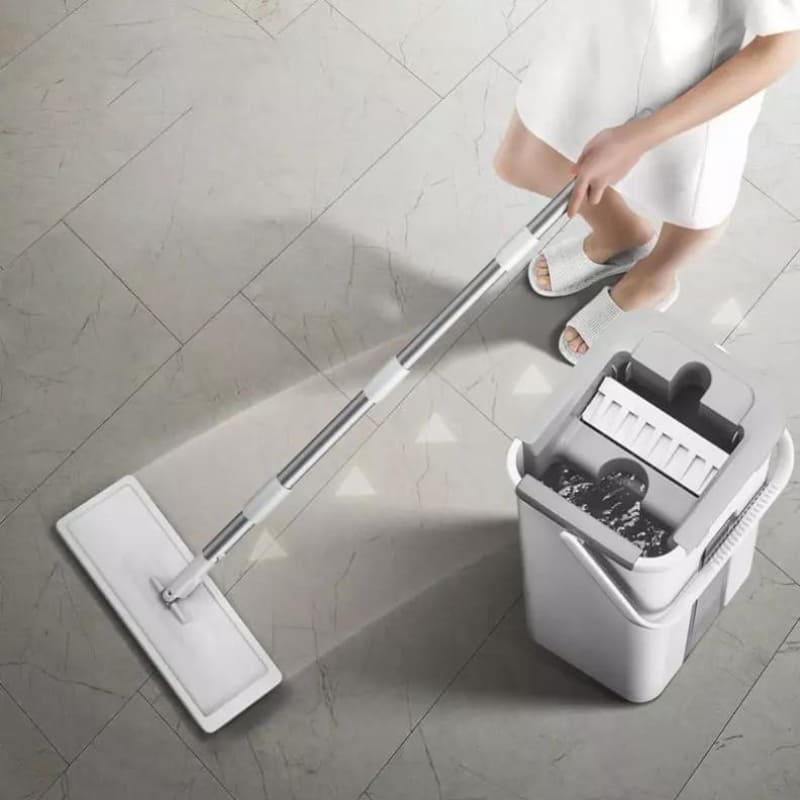 Mop de Limpeza Giratório SwiftClean™
