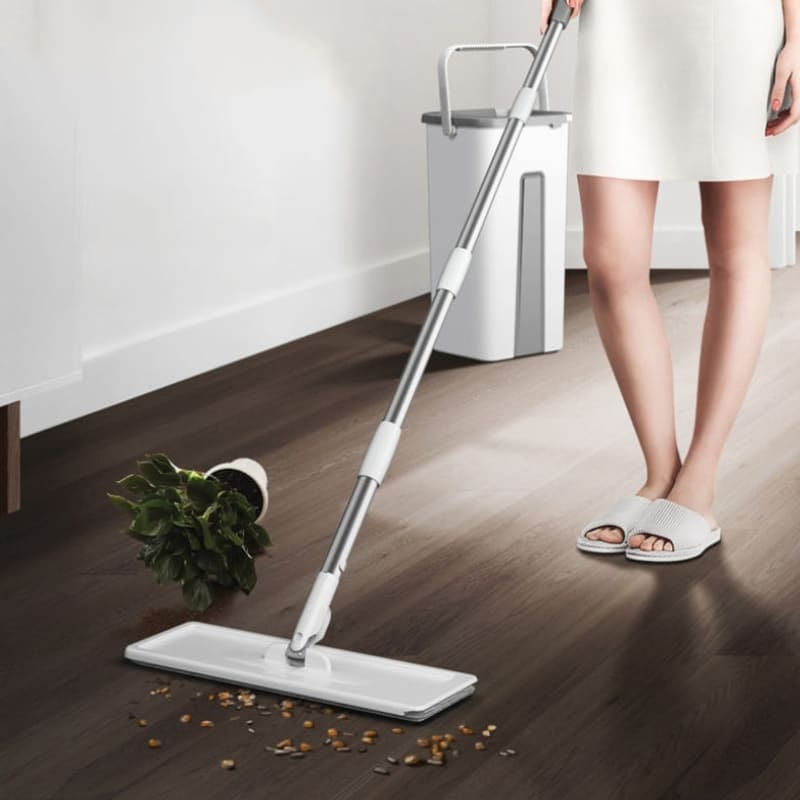 Mop de Limpeza Giratório SwiftClean™