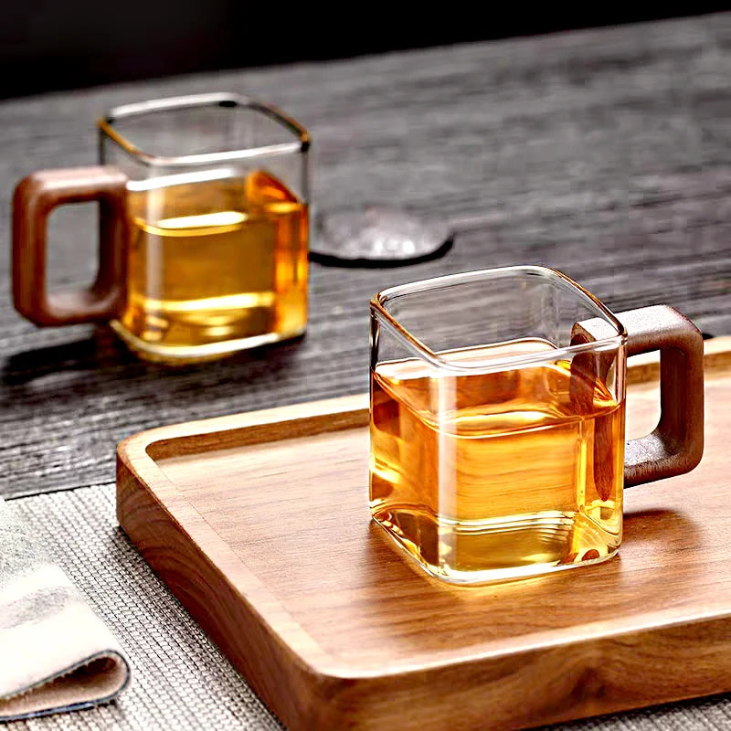 Caneca de Café de Vidro com Alça de Madeira