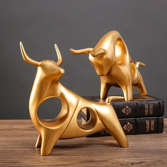 Escultura de Touro Dourado Abstrata